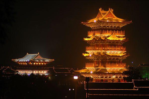 七朝古都开封-《清明上河园夜景》